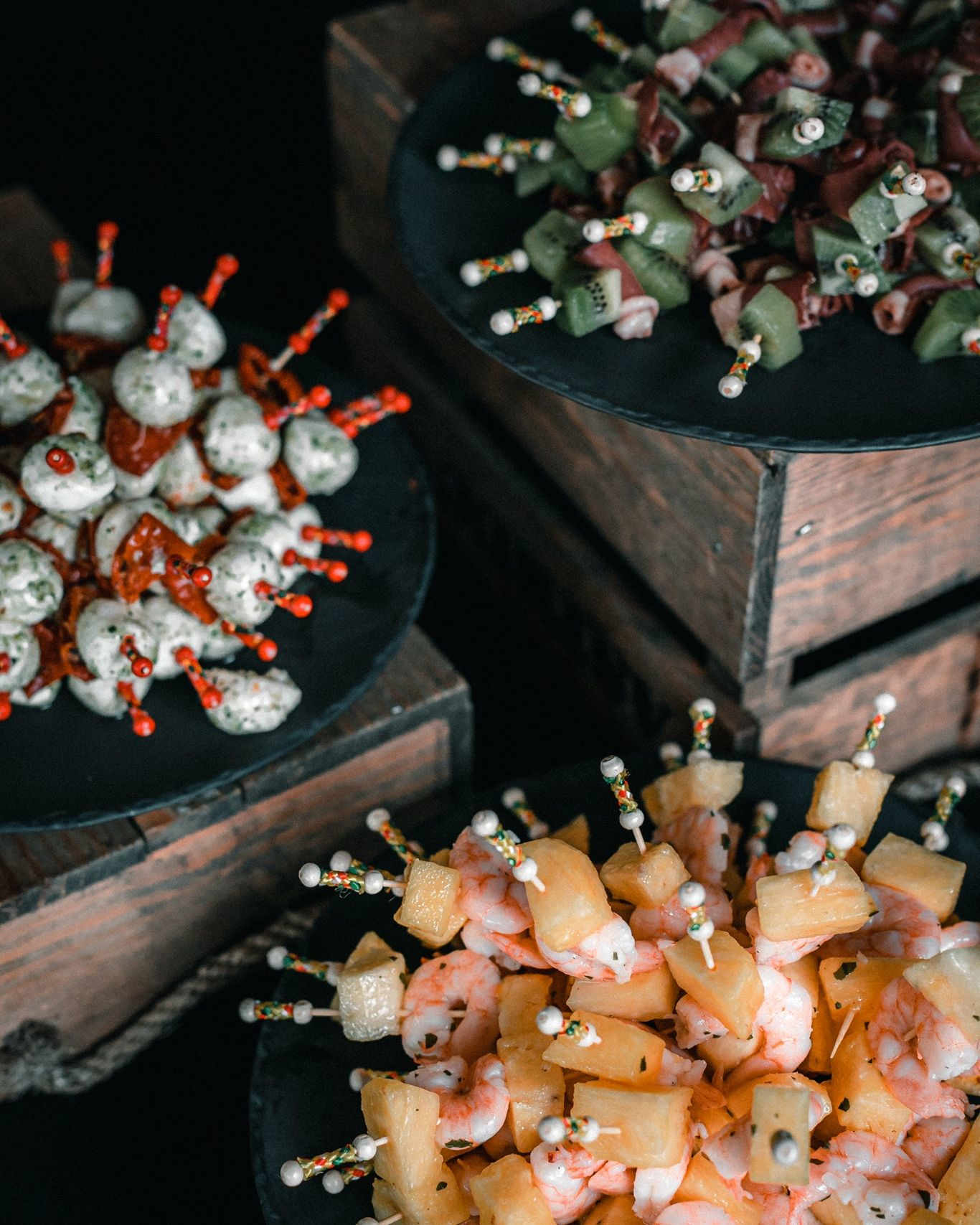 Mini brochettes pour maxi plaisir ✨nn    N’hésitez pas à nous contacter par téléphone ou par...